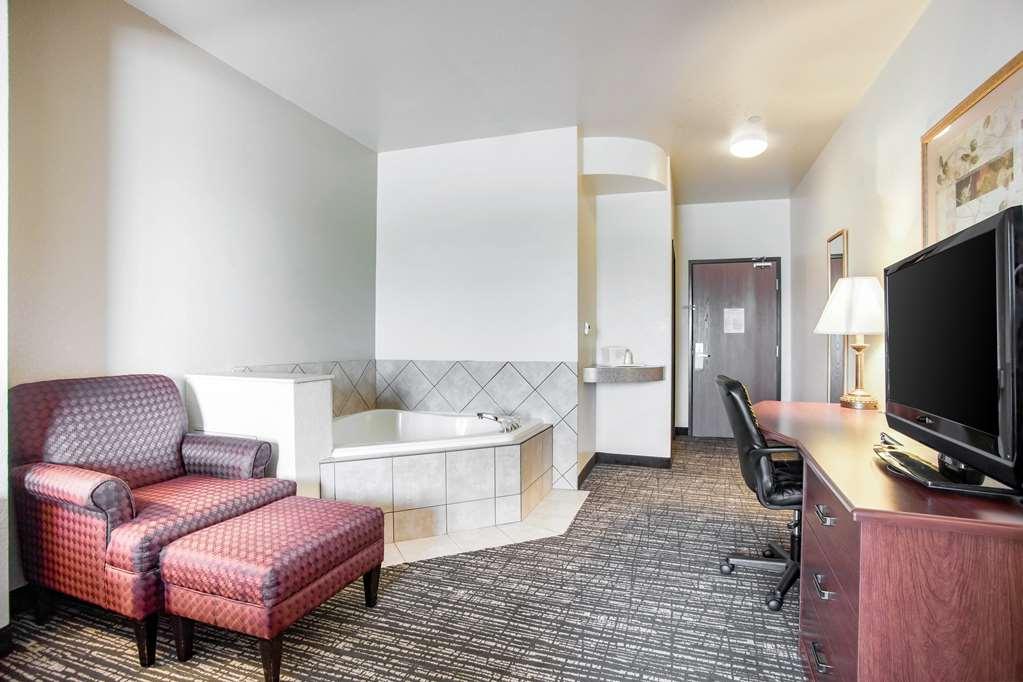 Quality Inn Parsons North Habitación foto